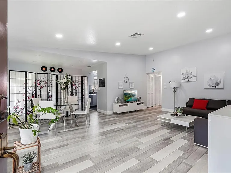 908 Hammock Pine Blvd #908 — Photo 5