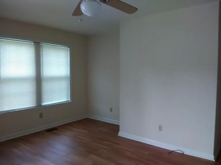 606 Windcrest Dr — Photo 9
