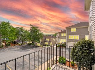 450 Rock St APT 2, Fall River, MA 02720