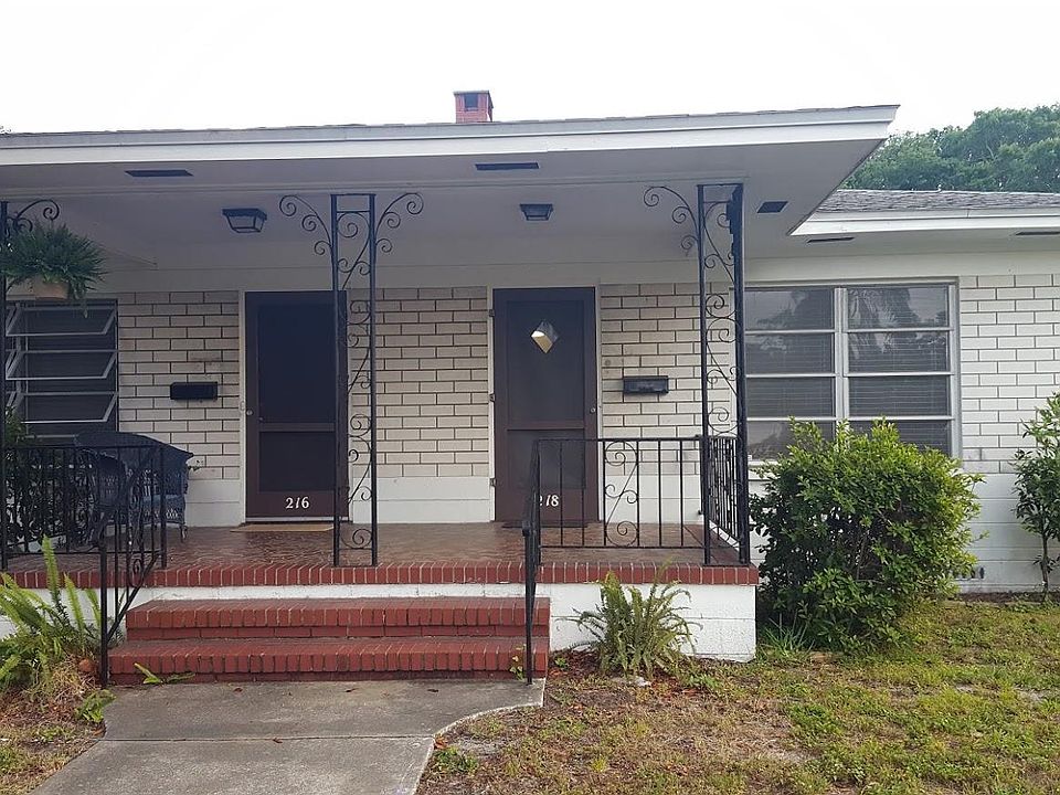 Front of duplex. this unit, 218, is on the right in picture