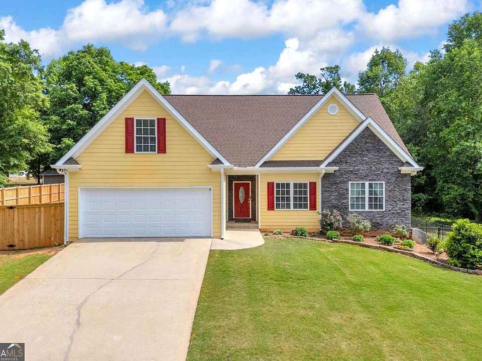 1st image of 155 Hidden Falls Dr