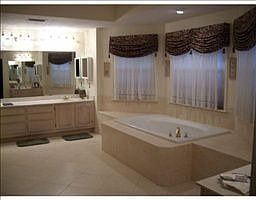 2nd image of 2004 Oakwood Knoll Ct