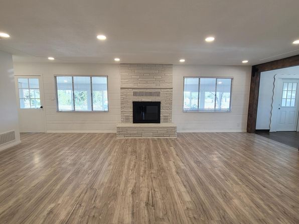 36745 Vista Del Lago St