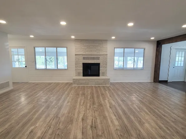 36745 Vista Del Lago St, Palmdale, CA 93551