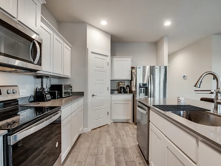 1508 Forest Park Dr — Photo 8