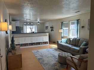 528 Whisper Dr SW, Albuquerque, NM 87121