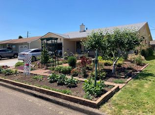 1191 Randolph Rd, Woodburn, OR 97071