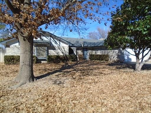 2nd image of 1210 Chriswood Dr
