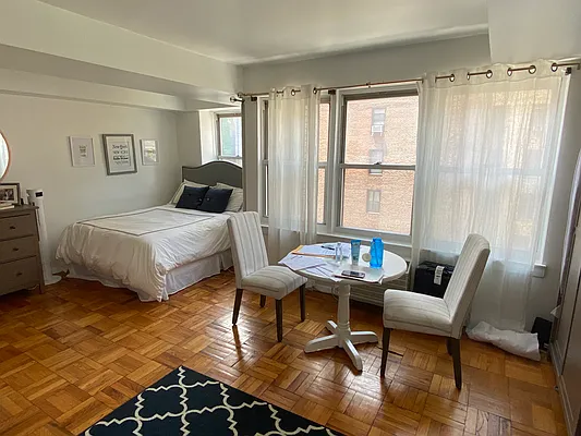 Rented by Akam Sales and Brokerage | media 23