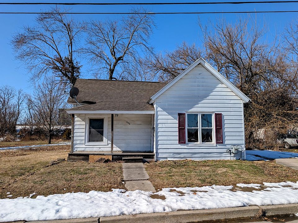 1st image of 606 S Washington St