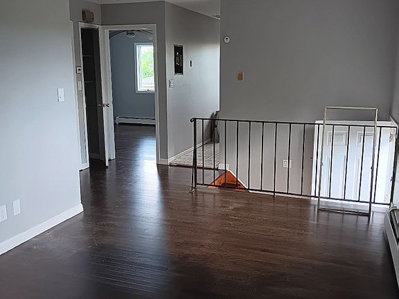3rd image of 247 Kinghorn St #2