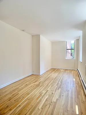 Rented by A Space Realty NY LLC | media 10