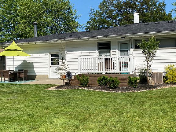 4th image of 1596 Diana Dr