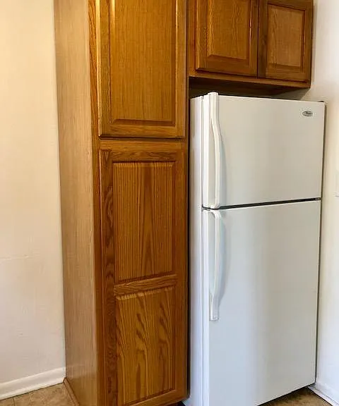 436 N Highland Ave NE #13 — Photo 3