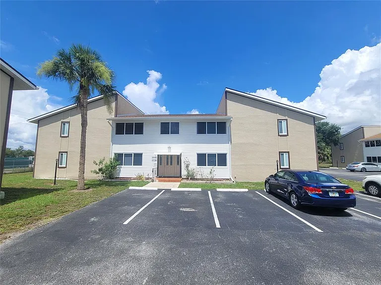 22481 Westchester Blvd #B40 — Photo 22