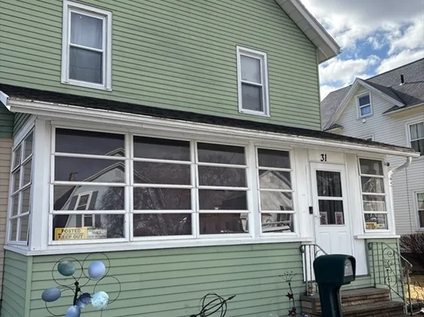 31 Field St, West Springfield, MA 01089