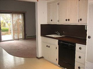 2nd image of 732 Seabury Ave