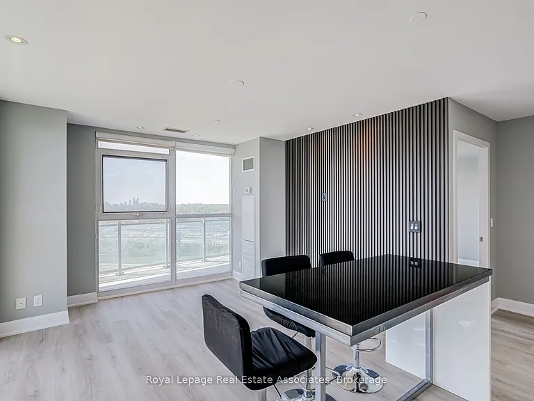 33 Shore Breeze Dr #2303 — Photo 8