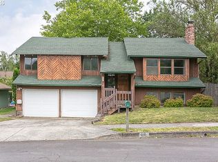 537 SW Willowbrook Dr, Gresham, OR 97080