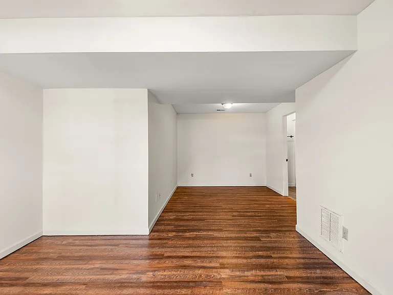 4966 Sherman Oaks Dr — Photo 15