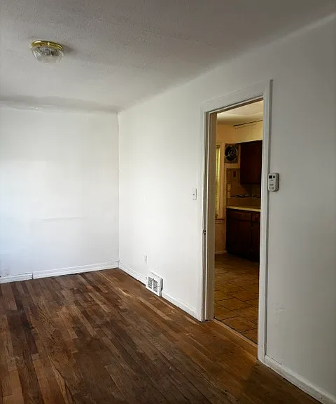 1931 Ewald Cir — Photo 17