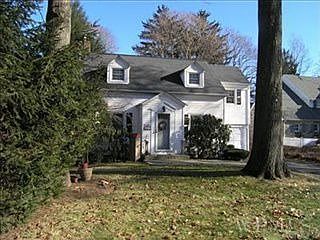 1st image of 62 Beech St