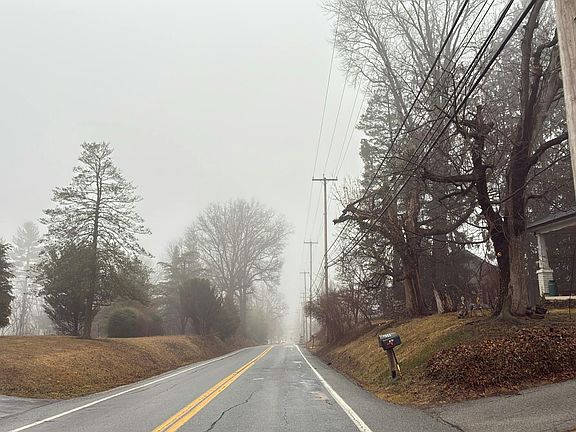 4th image of 2595 York Haven Rd