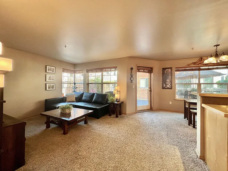 432 NE Ravenna Blvd #204 — Photo 5