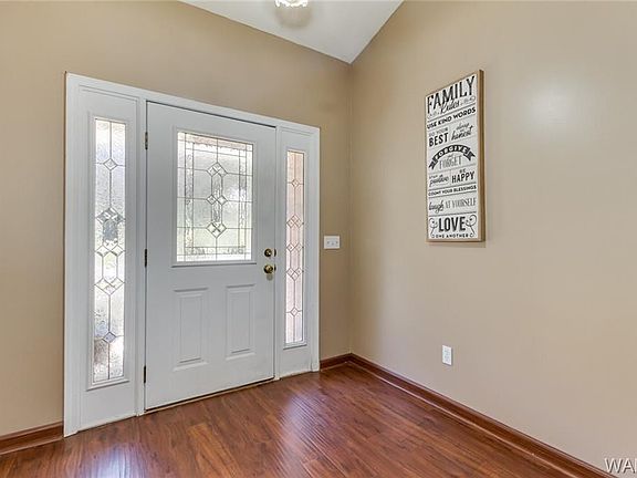 5th image of 4626 Woodvale Dr