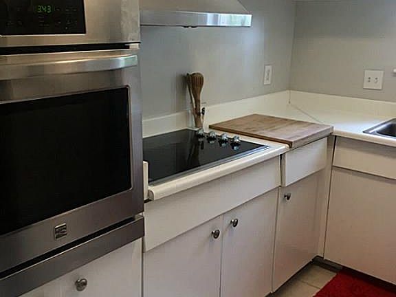 2nd image of 2700 Bellefontaine St APT B10