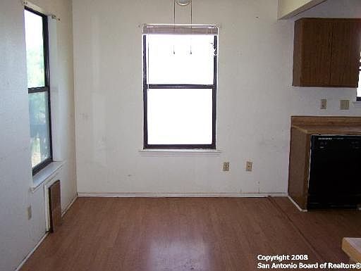 3rd image of 382 SOUTHTRAIL DR