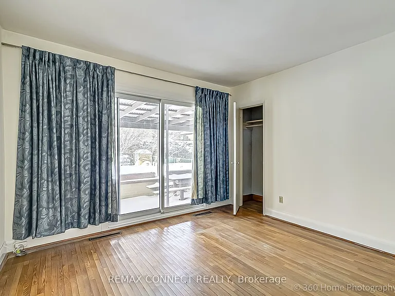 166 Moore Park Ave — Photo 4