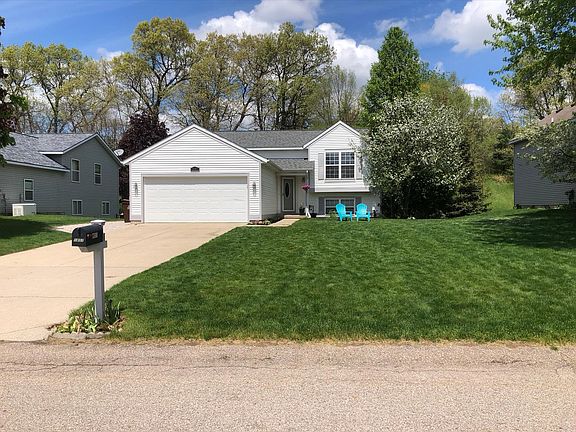 2nd image of 1857 Sandrel Dr NE
