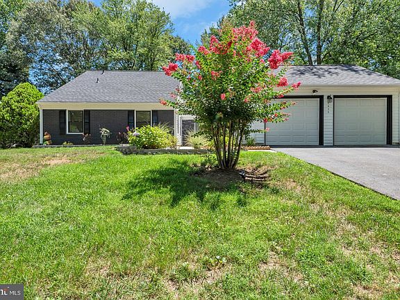 3rd image of 1836 Ralston Pl