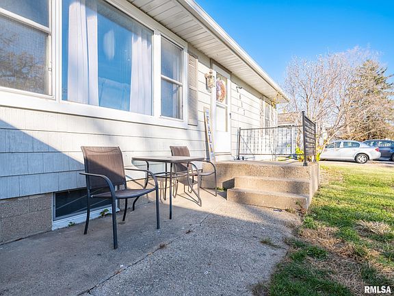 5th image of 617 W Hawliette Ct