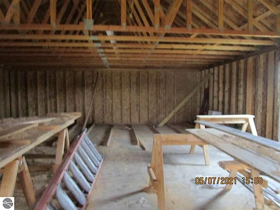 4th image of 2520 SW Luce Rd