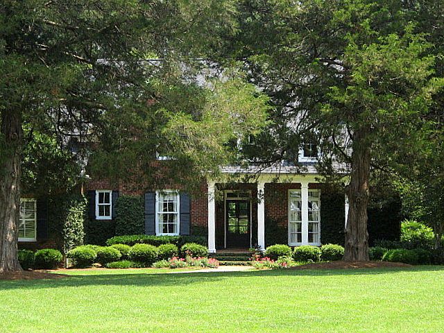 1st image of 113 Ivy Hall Ln