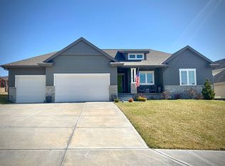 7719 N 159th St, Bennington, NE 68007