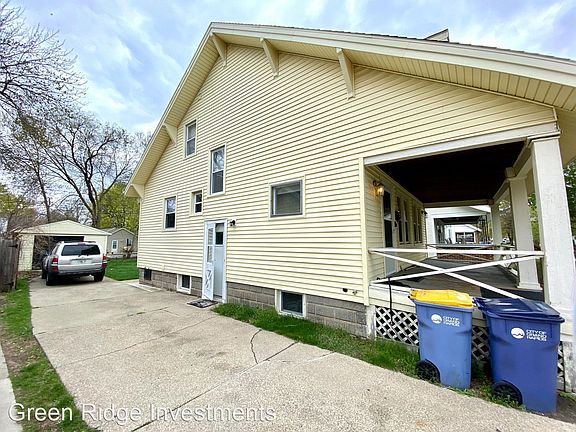 4th image of 925 Veto St NW