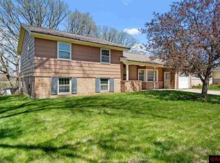 721 10th Ave NE, Waseca, MN 56093