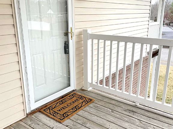2nd image of 9303 Stonestreet Rd Unit 214