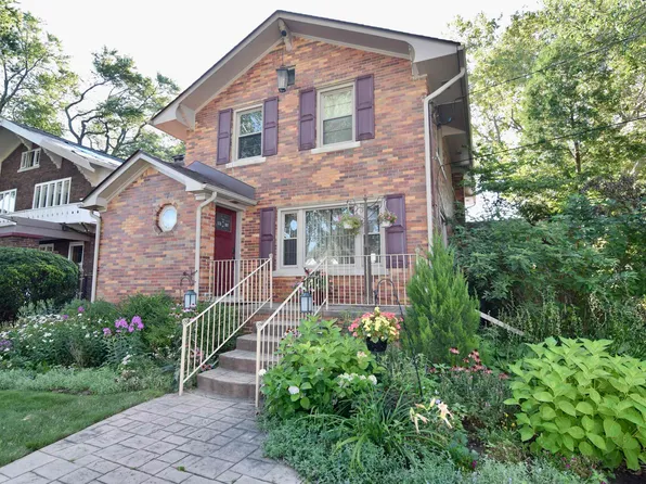 34296 Jefferson Ave, Harrison Township, MI 48045