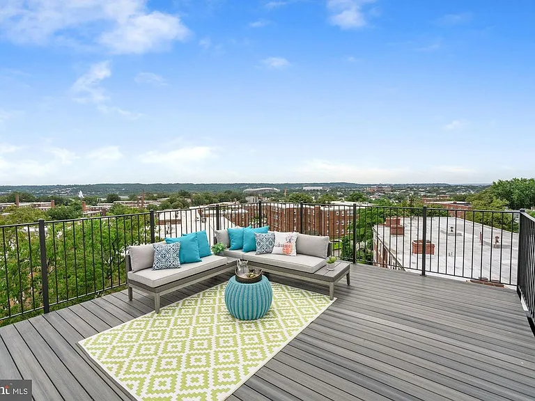 1143 Summit St NE #2 — Photo 20