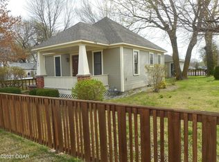 107 Locust St, Diamond, MO 64840