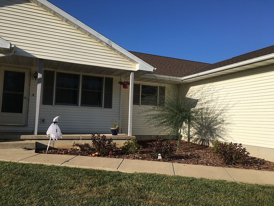 1st image of 304 W Hopkins Ave