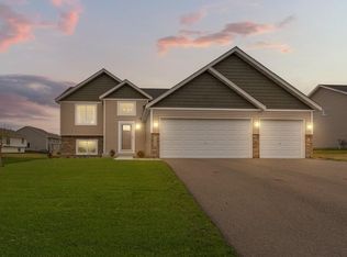 1130 Ivy Way, Faribault, MN 55021