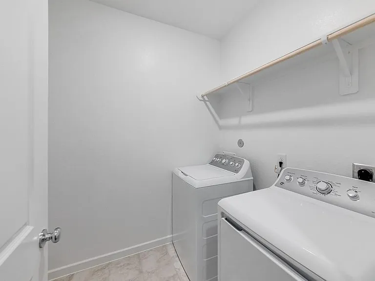 21903 Wycombe Terrace Way — Photo 25