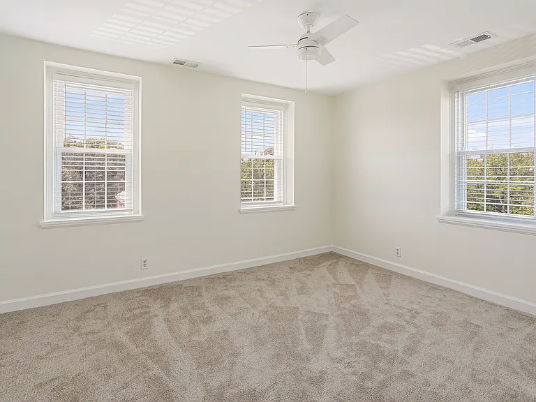 2820 S Abingdon St #C1 — Photo 23