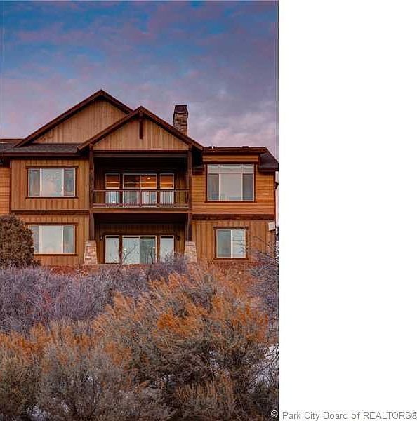 2nd image of 1736 E Viewside Cir