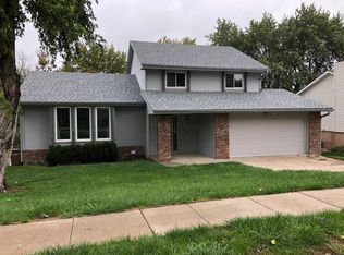 3728 Pinehill Rd, Bellevue, NE 68123